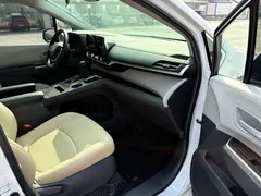 2023 Toyota Sienna 2.5L Hybrid Comfort, белый — фото 18