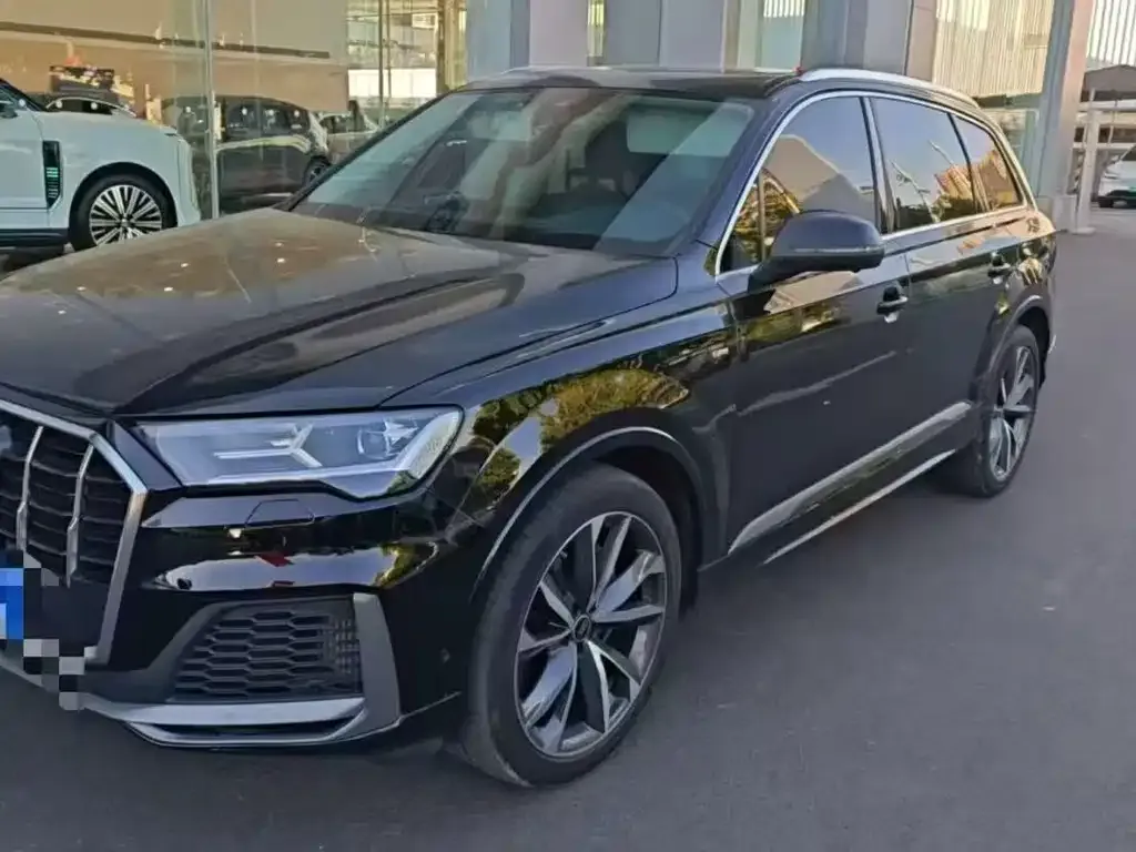 2023 Audi Q7 55 TFSI quattro S line Sport