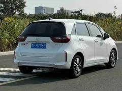 2020 Honda Vezel 1.5L CVT Pioneer, белый — фото 6