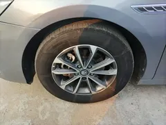 2024 BYD Qin PLUS Honor DM-i PHEV 55km Leading — фото 23