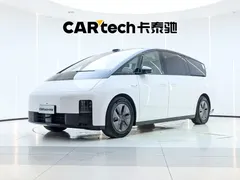 2025 Li Auto MEGA Ultra Smart Refresh, белый — фото 4