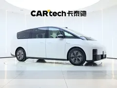 2025 Li Auto MEGA Ultra Smart Refresh, белый — фото 5