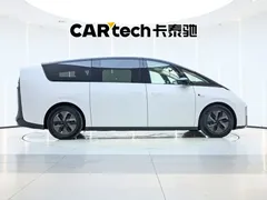 2025 Li Auto MEGA Ultra Smart Refresh, белый — фото 7