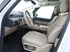 2025 Li Auto MEGA Ultra Smart Refresh, белый — фото 15