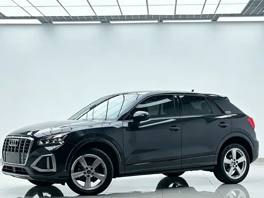 2022 Audi Q2L 35 TFSI Entry
