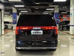 2024 Zeekr 009 6-Seat Executive 4WD 108kWh, чёрный — фото 6