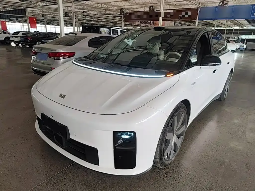 2025 Li Auto i6 4WD Standard