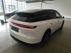 2025 Li Auto i6 4WD Standard, белый — фото 7