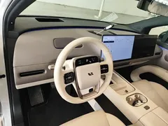 2025 Li Auto i6 4WD Standard, белый — фото 10