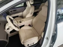 2025 Li Auto i6 4WD Standard, белый — фото 15