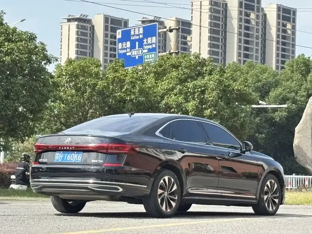 2022 Volkswagen Passat 280TSI Elite