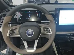 2023 BYD Qin PLUS Champion DM-i PHEV 55KM Leading — фото 11