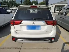 2020 Mitsubishi Outlander 2.0L 2WD 5-seat, белый — фото 6