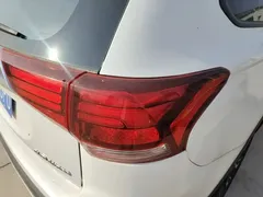 2020 Mitsubishi Outlander 2.0L 2WD 5-seat, белый — фото 8