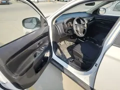 2020 Mitsubishi Outlander 2.0L 2WD 5-seat, белый — фото 16