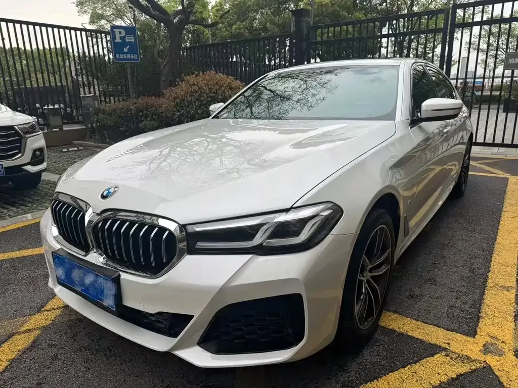 2022 BMW 5 Series 525Li M Sport Package