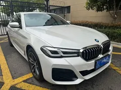 2022 BMW 5 Series 525Li M Sport Package, белый — фото 2