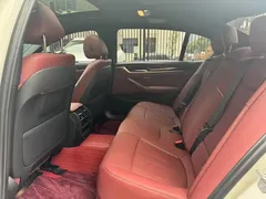 2022 BMW 5 Series 525Li M Sport Package, белый — фото 7