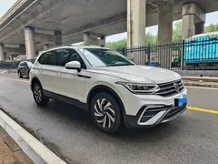 2023 Volkswagen Tiguan L 330TSI AT 2WD Comfort, белый — фото 3