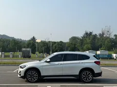 2022 BMW X1 Premium, белый — фото 4