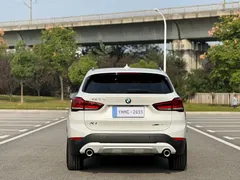 2022 BMW X1 Premium, белый — фото 18