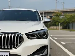 2022 BMW X1 Premium, белый — фото 22