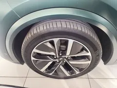 2024 Li Auto L9 Pro, зелёный — фото 23