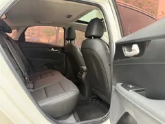 2021 Kia Cerato 1.5L CVT Fashion, белый — фото 9