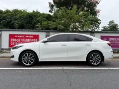 2021 Kia Cerato 1.5L CVT Fashion, белый — фото 14