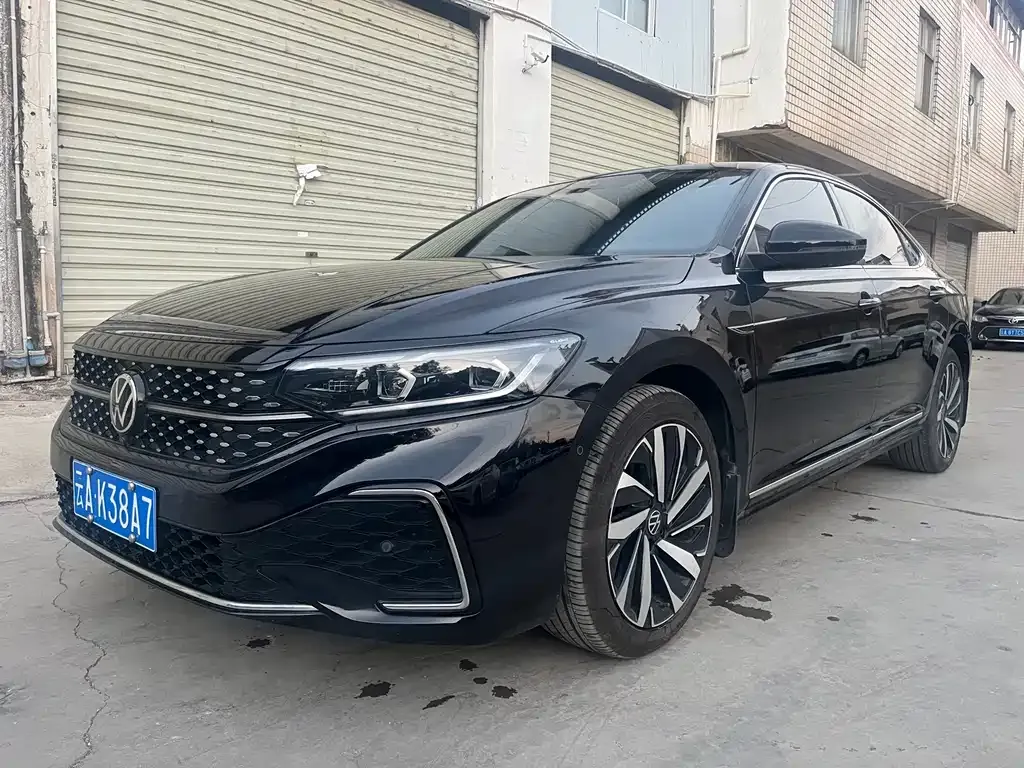 2022 Volkswagen Passat 330TSI Luxury