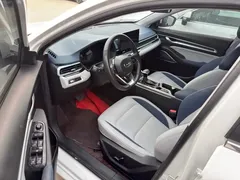 2022 Geely Emgrand 4th Gen 1.5L CVT Flagship, белый — фото 4