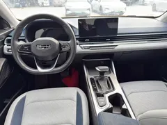 2022 Geely Emgrand 4th Gen 1.5L CVT Flagship, белый — фото 7