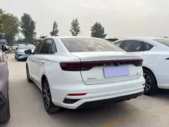 2022 Geely Emgrand 4th Gen 1.5L CVT Flagship, белый — фото 8