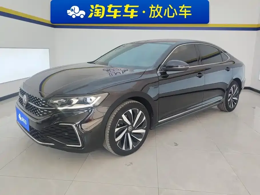 2022 Volkswagen Passat 330TSI Elite