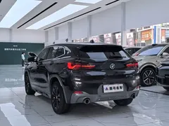 2022 BMW X2 M Off-road Package, синий — фото 13