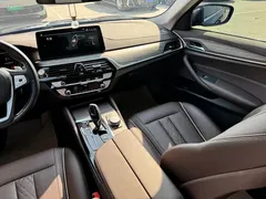 2021 BMW 5 Series 530Li Leading Luxury Package, чёрный — фото 17