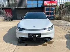 2024 Leapmotor C01 EV 525 Premium — фото 2