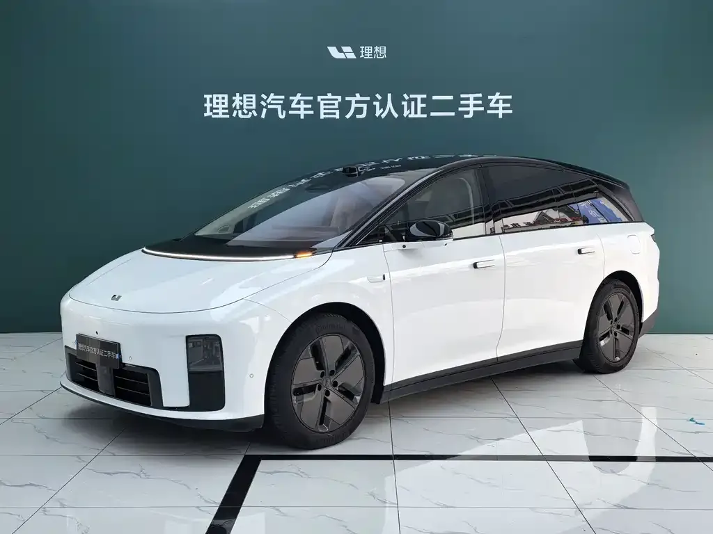 2025 Li Auto i8 Standard