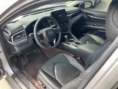 2021 Toyota Camry 2.5G Luxury — фото 2