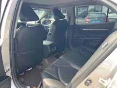 2021 Toyota Camry 2.5G Luxury — фото 3