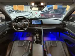 2021 Hyundai Elantra 1.5L CVT LUX Premium, белый — фото 4