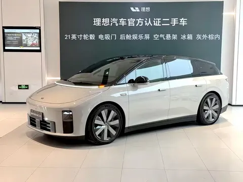 2025 Li Auto i6 4WD Standard