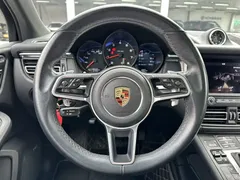 2021 Porsche Macan 2.0T, зелёный — фото 11