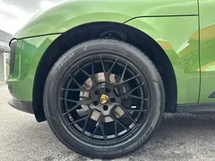 2021 Porsche Macan 2.0T, зелёный — фото 16