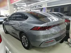 2024 BYD Qin PLUS Honor DM-i PHEV 55km Leading — фото 5