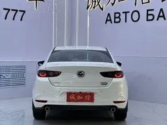 2023 Mazda 3 2.0L AT, белый — фото 5