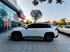2023 Toyota Wildlander Hybrid 2.5L E-CVT 2WD Luxury Plus, белый — фото 3