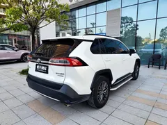 2023 Toyota Wildlander Hybrid 2.5L E-CVT 2WD Luxury Plus, белый — фото 9