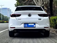 2023 Mazda 3 2.0L AT, белый — фото 5