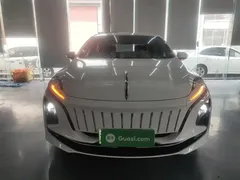 2024 Hongqi E-QM5 450km Mobility, белый — фото 3